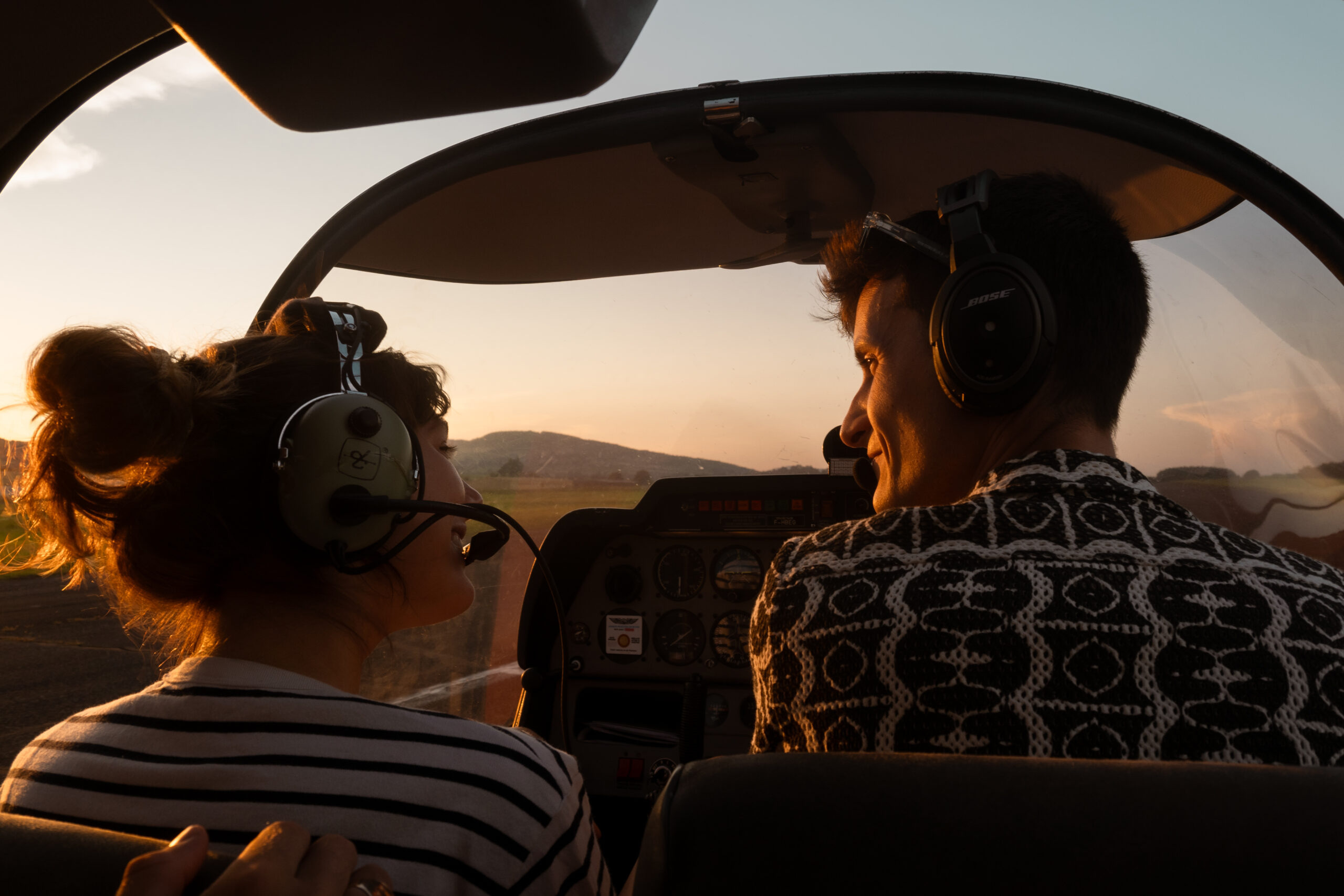 photo-avion-couple-sunrise photographe Beaujolais Duvernay Moments